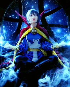 Doctor%20Holly%20Strange%20(2)